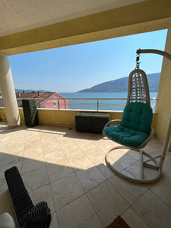 Apartment in Herceg Novi for sale with a panoramic sea views